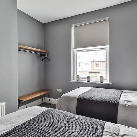 Luxury Spacious Pad With Games Room Sheffield Exterior photo